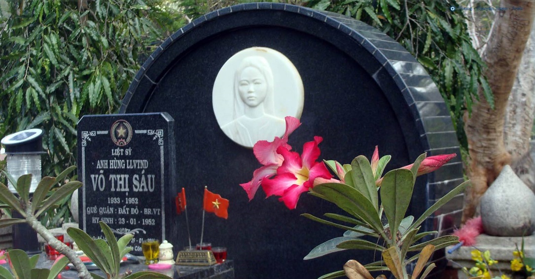 Mộ chị Võ Thị Sáu