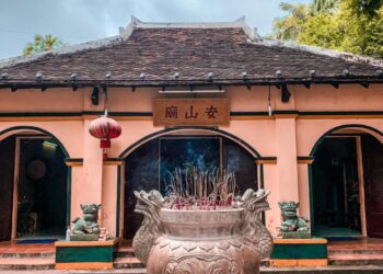 Miếu Bà Phi Yến Côn Đảo (An Sơn Miếu)