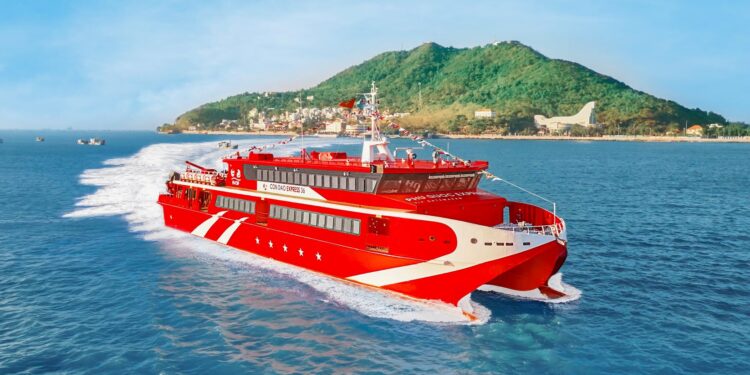 Địa chỉ thuê tàu ngắm san hô ở Côn Đảo giá rẻ, tàu mới và đẹp