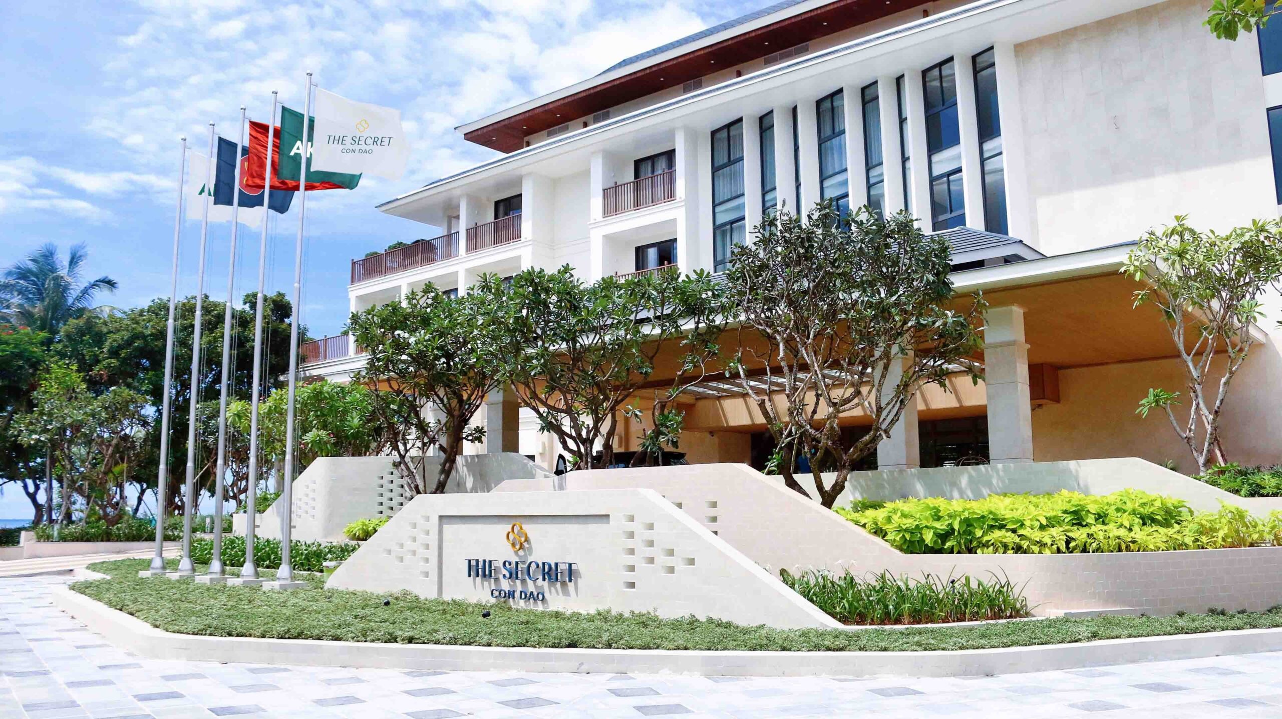 REVIEW TOP 5 RESORT VÀ HOMESTAY VIEW BIỂN CỰC CHILL TẠI CÔN ĐẢO