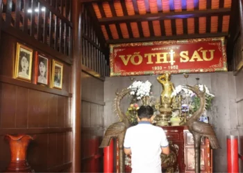 KINH NGHIỆM ĐI LỄ CÔ SÁU CÔN ĐẢO: QUY TRÌNH, SẮM LỄ VÀ NHỮNG LƯU Ý CẦN BIẾT